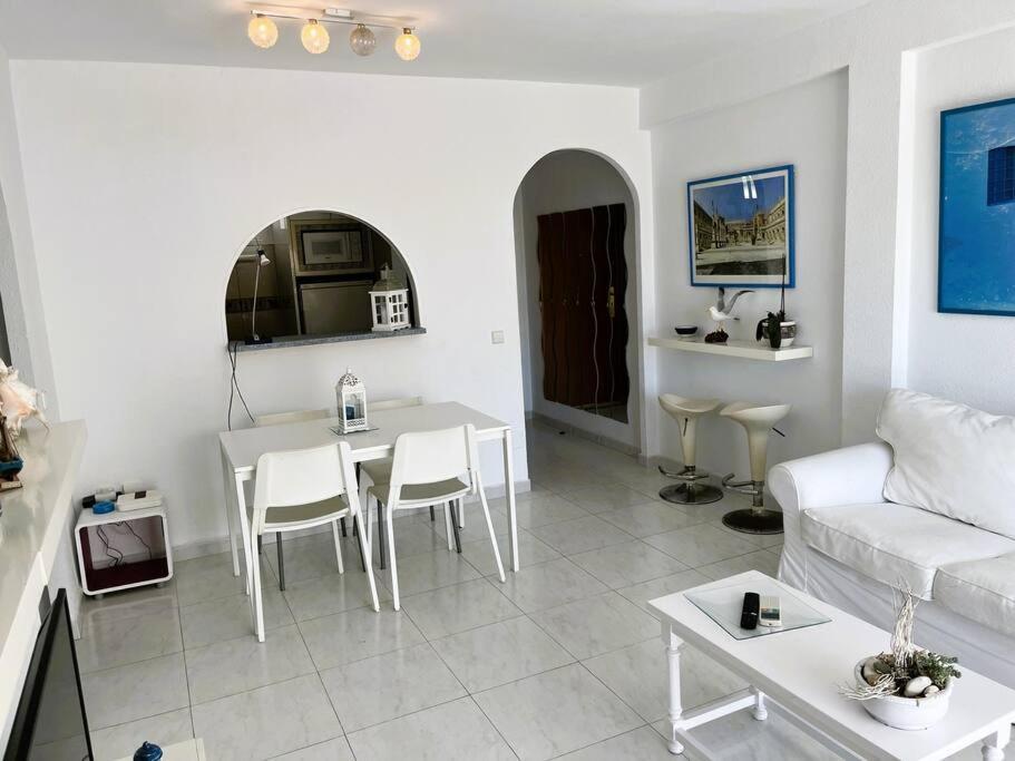 Center 4 Persones- 200m - . Parking Apartment