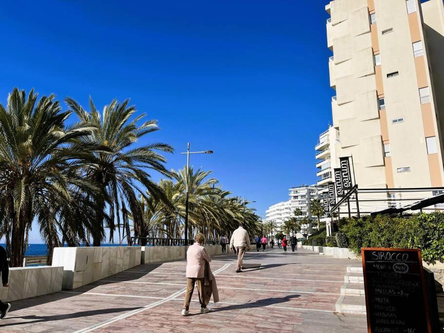 Center 4 Persones- 200m - . Parking Apartment